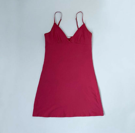 vestido fucsia con lazito